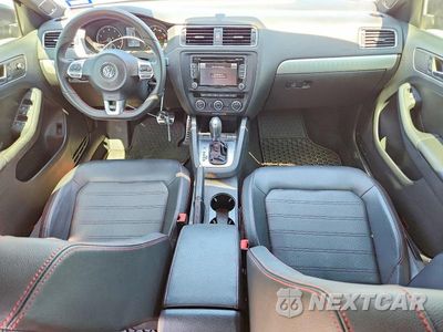Zdjęcie 8 z 12 samochodu: 2013 VOLKSWAGEN JETTA GLI VIN:3VW467AJ5DM417081 - miniatura