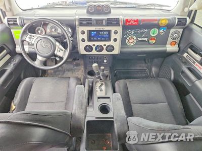 Zdjęcie 8 z 13 samochodu: 2011 TOYOTA FJ CRUISER BASE VIN:JTEBU4BFXBK107811 - miniatura