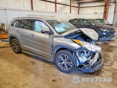 Czwarte zdjęcie samochodu z boku: 2016 TOYOTA HIGHLANDER XLE VIN:5TDJKRFH0GS279554 - miniatura