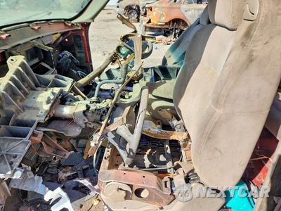 Zdjęcie 7 z 12 samochodu: 2001 CHEVROLET SILVERADO C1500 VIN:2GCEC19V511378869 - miniatura