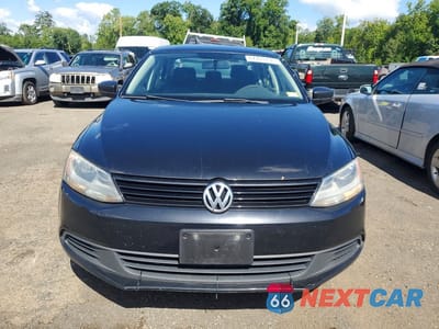 Piąte zdjęcie samochodu w środku: 2013 VOLKSWAGEN JETTA BASE VIN:3VW1K7AJ4DM265423 - miniatura