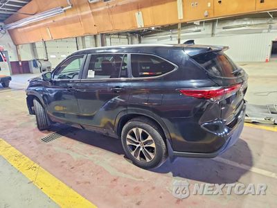Drugie zdjęcie samochodu z przodu: 2023 TOYOTA HIGHLANDER XLE VIN:5TDKDRBHXPS044194 - miniatura