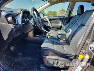 Zdjęcie 7 z 13 samochodu: 2018 TOYOTA RAV4 LIMITED VIN:JTMDFREV7JD231786 - miniatura