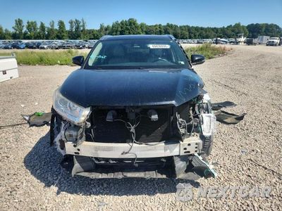 Piąte zdjęcie samochodu w środku: 2017 TOYOTA HIGHLANDER XLE VIN:5TDJZRFH1HS441172 - miniatura