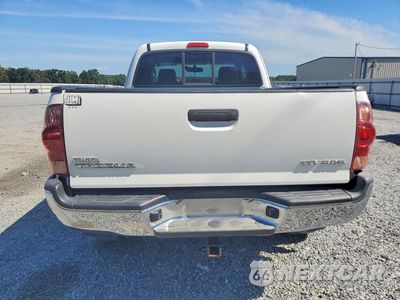 Zdjęcie 6 z 12 samochodu: 2006 TOYOTA TACOMA V6 VIN:5TEUU42N46Z237637 - miniatura