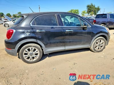 Trzecie zdjęcie samochodu z tyłu: 2016 FIAT 500X LOUNGE VIN:ZFBCFXDT6GP373654 - miniatura