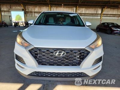 Piąte zdjęcie samochodu w środku: 2019 HYUNDAI TUCSON SE VIN:KM8J2CA40KU942199 - miniatura