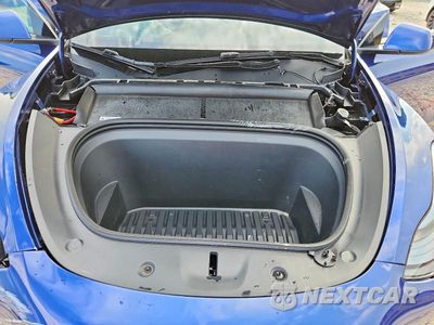 Zdjęcie 11 z 13 samochodu: 2025 TESLA MODEL Y VIN:7SAYGDEDXSF226832 - miniatura