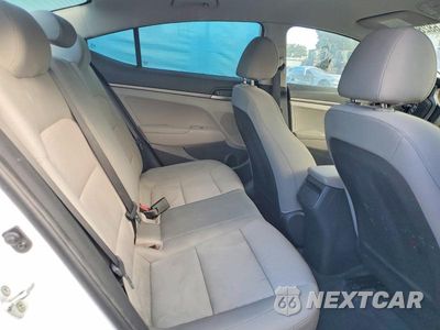 Zdjęcie 10 z 12 samochodu: 2017 HYUNDAI ELANTRA SE VIN:5NPD74LF8HH040569 - miniatura