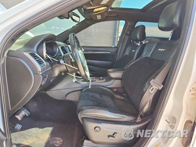 Zdjęcie 7 z 13 samochodu: 2017 JEEP GRAND CHEROKEE SRT-8 VIN:1C4RJFDJXHC648207 - miniatura