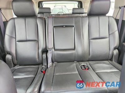 Zdjęcie 10 z 14 samochodu: 2011 CHEVROLET SUBURBAN K1500 LT VIN:1GNSKJE32BR307798 - miniatura