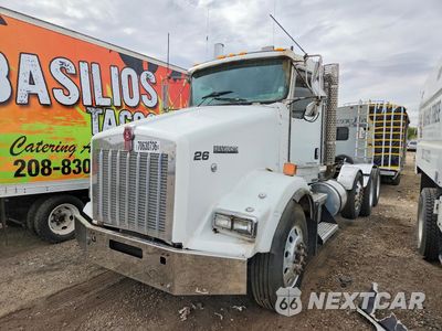 2005 KENWORTH T800 SEMI TRUCK 1NKDLB0X55R080561 - główne zdjęcie licytacji z USA - miniatura