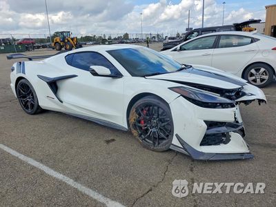 Czwarte zdjęcie samochodu z boku: 2024 CHEVROLET CORVETTE Z06 3LZ VIN:1G1YF2D39R5603474 - miniatura