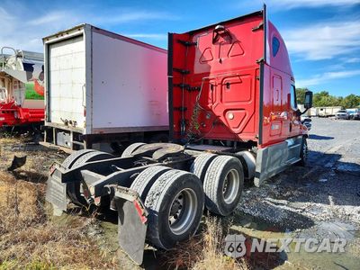 Trzecie zdjęcie samochodu z tyłu: 2018 FREIGHTLINER CASCADIA 125 SEMI TRUCK VIN:1FUJGLDR9JLJK5212 - miniatura