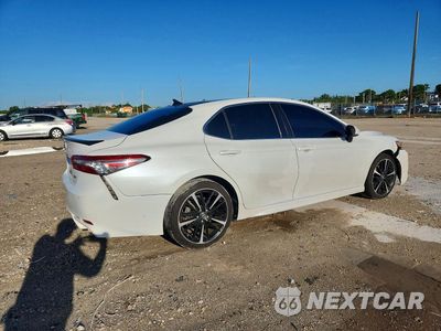 Trzecie zdjęcie samochodu z tyłu: 2018 TOYOTA CAMRY XSE VIN:4T1B61HK7JU641493 - miniatura