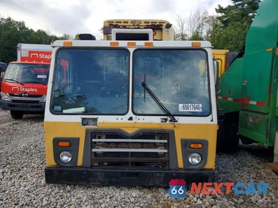 Piąte zdjęcie samochodu w środku: 2013 MACK LEU613 REFUSE TRUCK VIN:1M2AU02C5DM007505 - miniatura