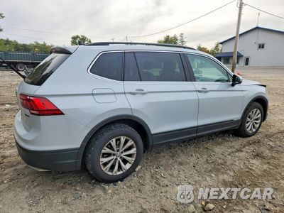 Trzecie zdjęcie samochodu z tyłu: 2019 VOLKSWAGEN TIGUAN SE VIN:3VV2B7AX0KM015980 - miniatura