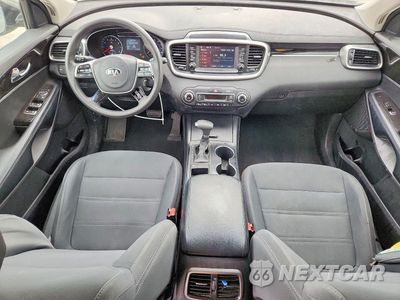 Zdjęcie 8 z 13 samochodu: 2019 KIA SORENTO LX V6 VIN:5XYPG4A59KG475722 - miniatura
