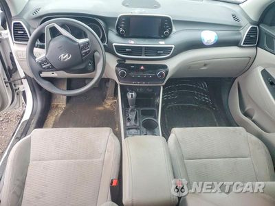 Zdjęcie 8 z 13 samochodu: 2019 HYUNDAI TUCSON SE VIN:KM8J2CA47KU952213 - miniatura