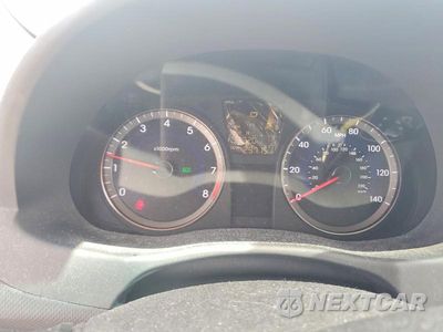 Zdjęcie 9 z 12 samochodu: 2013 HYUNDAI ACCENT GS VIN:KMHCT5AEXDU072801 - miniatura