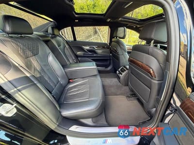 Zdjęcie 6 z 14 samochodu: 2022 BMW 740 XI VIN:WBA7T4C03NCK23662 - miniatura