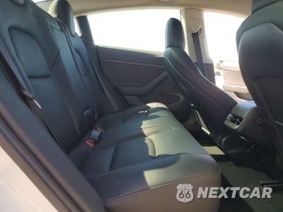 Zdjęcie 10 z 12 samochodu: 2023 TESLA MODEL 3 VIN:5YJ3E1EAXPF467542 - miniatura