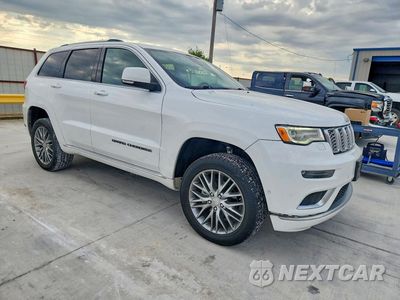 Czwarte zdjęcie samochodu z boku: 2017 JEEP GRAND CHEROKEE SUMMIT VIN:1C4RJFJG2HC695059 - miniatura