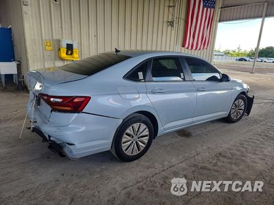 Trzecie zdjęcie samochodu z tyłu: 2019 VOLKSWAGEN JETTA S VIN:3VWCB7BUXKM131126 - miniatura