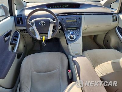 Zdjęcie 8 z 12 samochodu: 2010 TOYOTA PRIUS III VIN:JTDKN3DU0A0234830 - miniatura