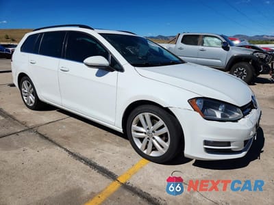 Czwarte zdjęcie samochodu z boku: 2017 VOLKSWAGEN GOLF SPORTWAGEN S VIN:3VWC17AU4HM504173 - miniatura