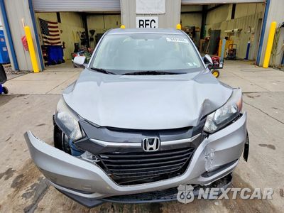 Piąte zdjęcie samochodu w środku: 2017 HONDA HR-V LX VIN:3CZRU6H32HG701993 - miniatura