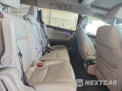 Zdjęcie 11 z 13 samochodu: 2018 HONDA ODYSSEY EXL VIN:5FNRL6H74JB082109 - miniatura