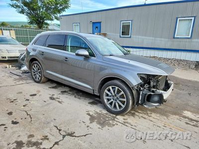 Czwarte zdjęcie samochodu z boku: 2018 AUDI Q7 PRESTIGE VIN:WA1VAAF7XJD023156 - miniatura