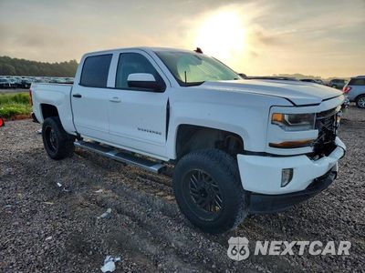 Czwarte zdjęcie samochodu z boku: 2017 CHEVROLET SILVERADO K1500 LT VIN:3GCUKREC1HG345404 - miniatura