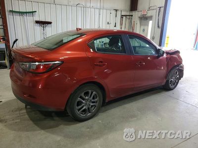 Trzecie zdjęcie samochodu z tyłu: 2020 TOYOTA YARIS LE VIN:3MYDLBYV0LY717143 - miniatura