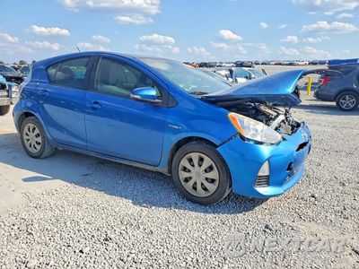 Czwarte zdjęcie samochodu z boku: 2013 TOYOTA PRIUS C ONE VIN:JTDKDTB32D1543551 - miniatura