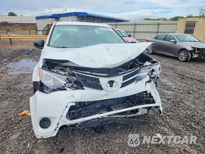 Piąte zdjęcie samochodu w środku: 2015 TOYOTA RAV4 LE VIN:2T3BFREV7FW361813 - miniatura
