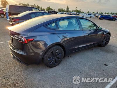Trzecie zdjęcie samochodu z tyłu: 2024 TESLA MODEL 3 VIN:5YJ3E1EA7RF827904 - miniatura
