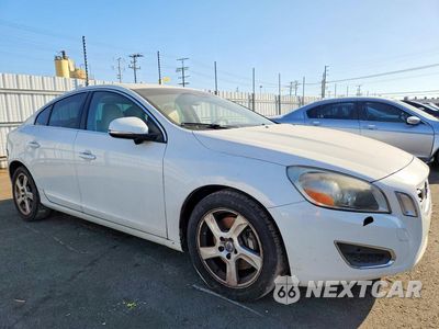 Czwarte zdjęcie samochodu z boku: 2013 VOLVO S60 T5 VIN:YV1612FS9D2217546 - miniatura
