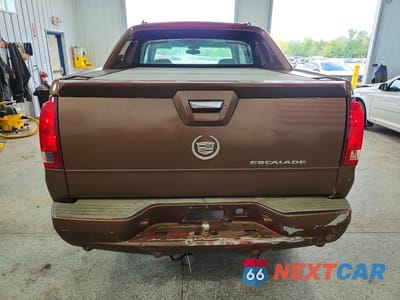 Zdjęcie 6 z 12 samochodu: 2002 CADILLAC ESCALADE EXT VIN:3GYEK63N52G240776 - miniatura