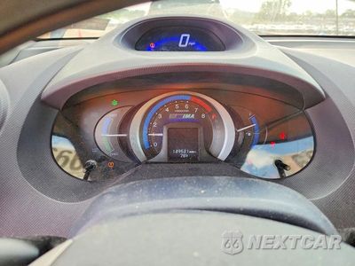 Zdjęcie 9 z 12 samochodu: 2010 HONDA INSIGHT LX VIN:JHMZE2H59AS006372 - miniatura