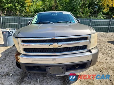 Piąte zdjęcie samochodu w środku: 2007 CHEVROLET SILVERADO K1500 CREW CAB VIN:2GCEK13C771698973 - miniatura