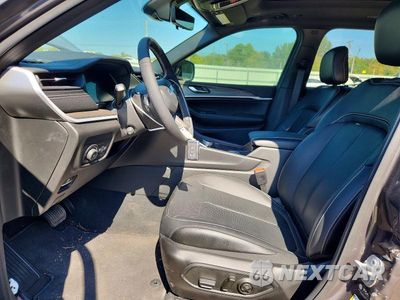 Zdjęcie 7 z 14 samochodu: 2026 JEEP GRAND CHEROKEE VIN:1C4RJKBR3T8581849 - miniatura