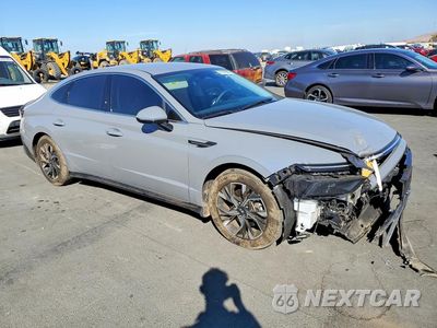 Czwarte zdjęcie samochodu z boku: 2025 HYUNDAI SONATA SEL VIN:KMHL64JAXSA473505 - miniatura
