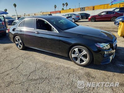 Czwarte zdjęcie samochodu z boku: 2020 MERCEDES-BENZ E 350 VIN:W1KZF8DB5LA827111 - miniatura