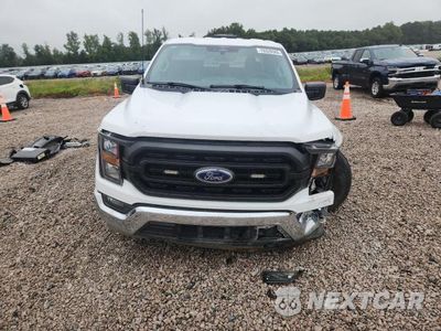 Piąte zdjęcie samochodu w środku: 2023 FORD F150 SUPERCREW VIN:1FTFW1E84PKG12391 - miniatura