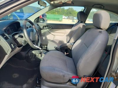 Zdjęcie 7 z 13 samochodu: 2005 FORD FOCUS ZX3 VIN:3FAHP31N15R125919 - miniatura