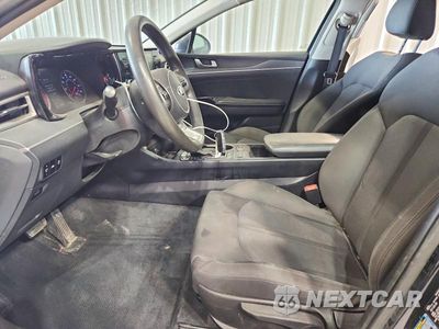 Zdjęcie 7 z 12 samochodu: 2021 KIA K5 LXS VIN:5XXG14J28MG039653 - miniatura