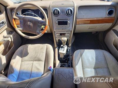 Zdjęcie 8 z 12 samochodu: 2007 LINCOLN MKZ VIN:3LNHM26T57R671335 - miniatura