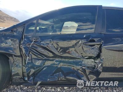 Zdjęcie 7 z 12 samochodu: 2021 TOYOTA COROLLA LE VIN:JTDEPMAE0MJ140942 - miniatura